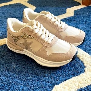Vintage Havana Run Nude Glitter sneakers size 7.5